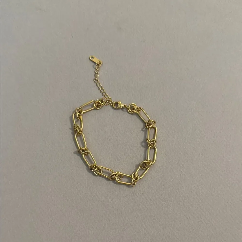 Elegant Gold Chain Bracelet M475